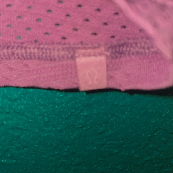 Lululemon 🍋 top - Picture 2 of 3